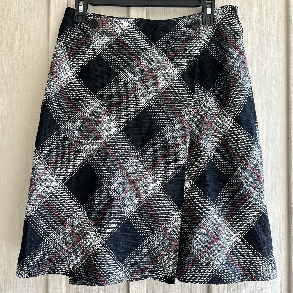 Valerie Steven's Petite Women's 8 Wrap Plaid A-Line Kilt Preppy Black Red Gray